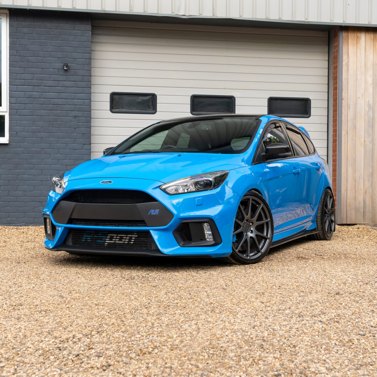 Win This 420BHP Ford Focus RS MK3 & £5,000 Cash *NITROUS BLUE* - Image 3