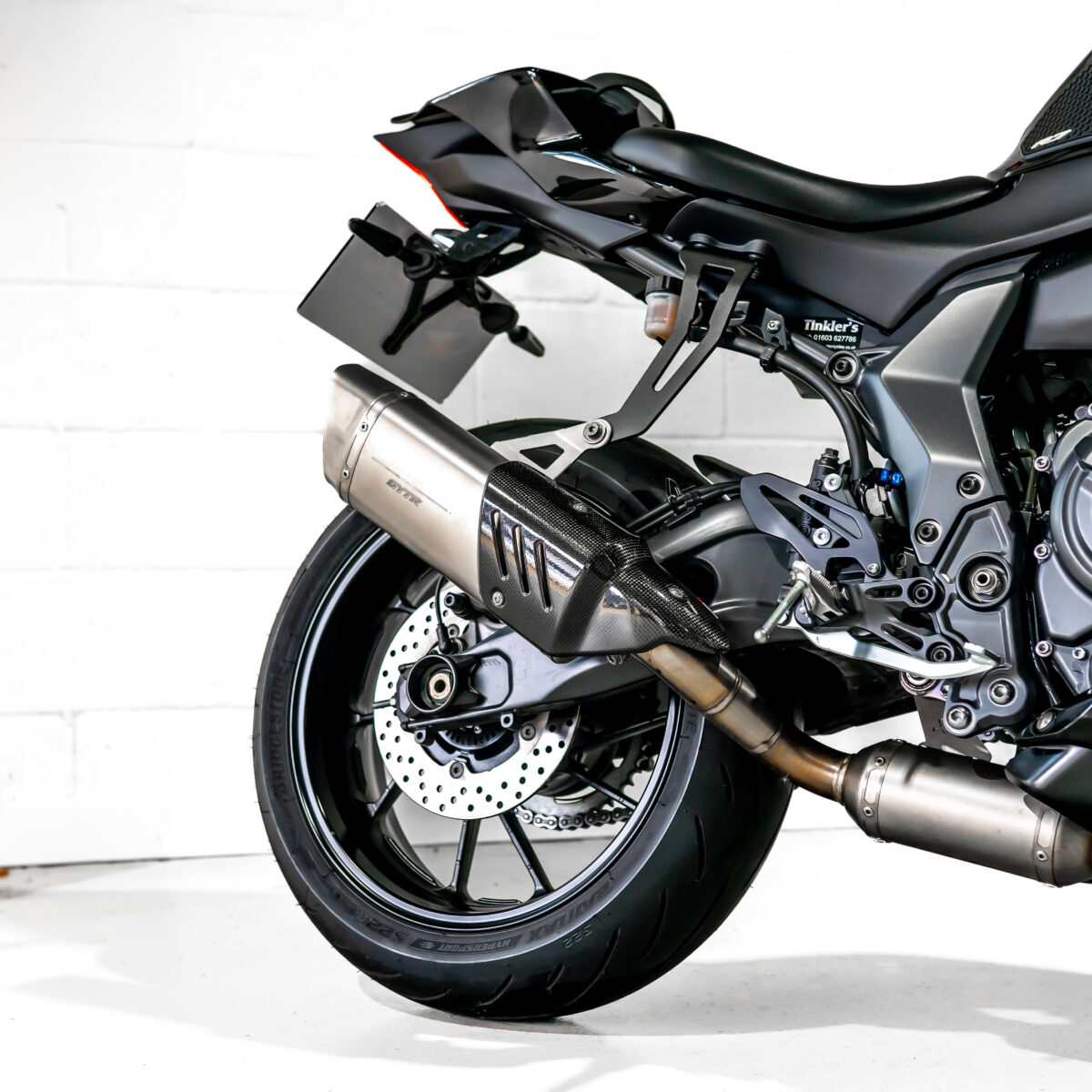 Win This 2023 Yamaha YZF R7 & £500 Cash *FREE UK WIDE DELIVERY* - Image 8