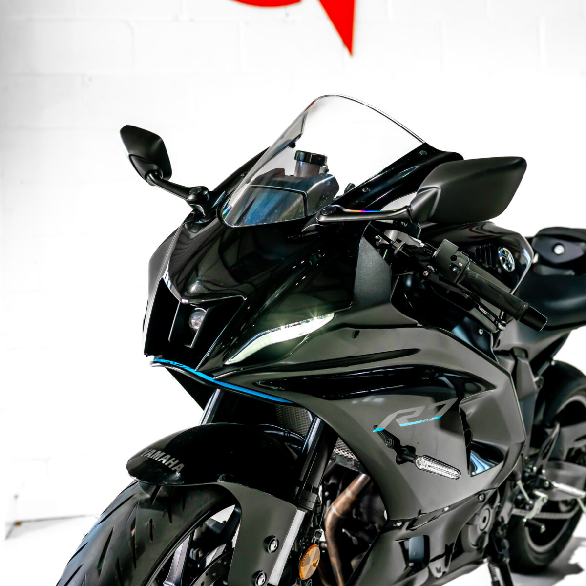 Win This 2023 Yamaha YZF R7 & £500 Cash *FREE UK WIDE DELIVERY* - Image 11