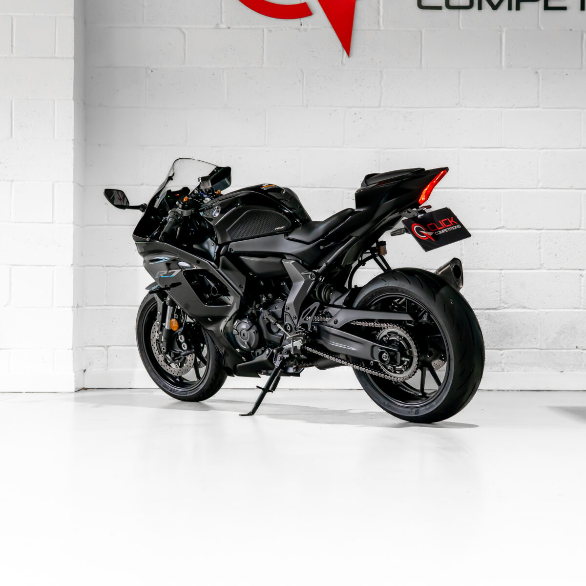 Win This 2023 Yamaha YZF R7 & £500 Cash *FREE UK WIDE DELIVERY* - Image 4