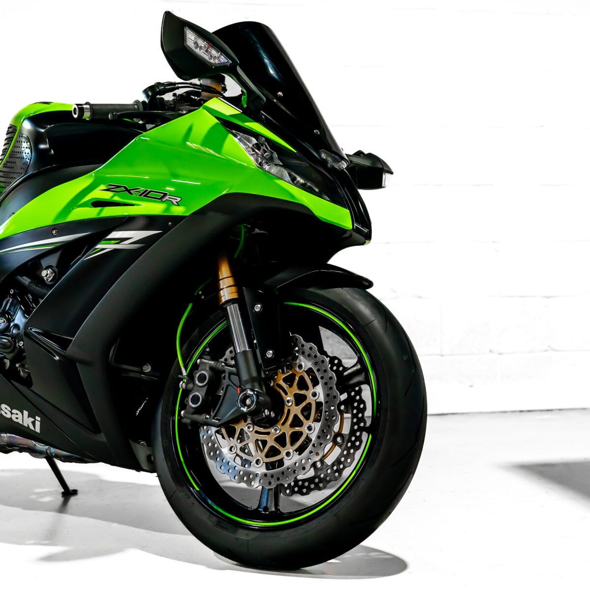 Win This Kawasaki Ninja ZX10R & £500 Cash *FREE UK WIDE DELIVERY* - Image 6