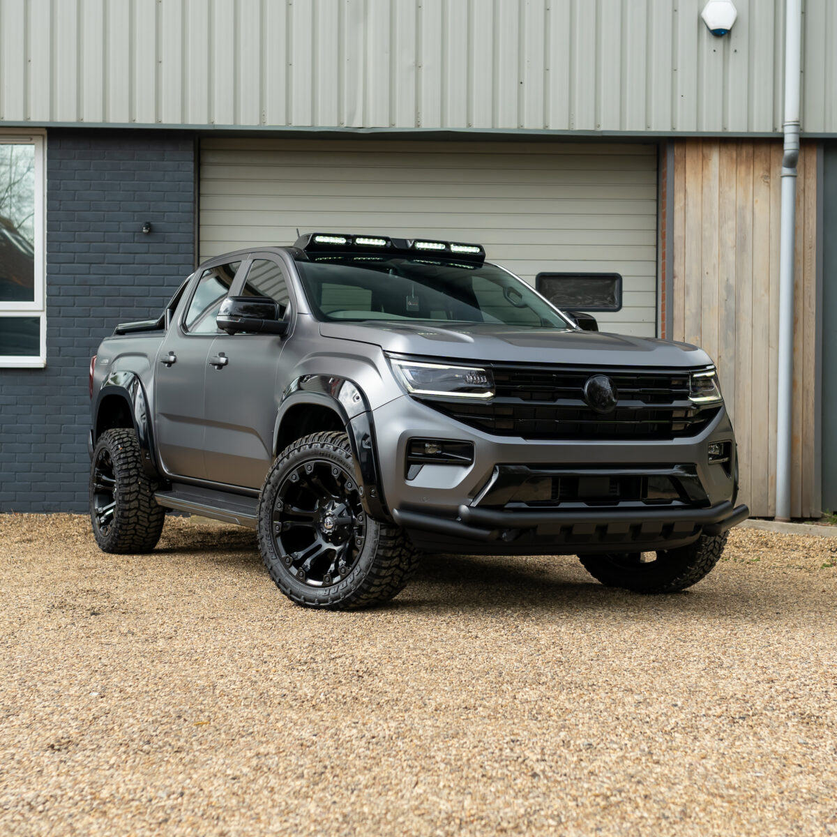 Win This Lamborghini Huracan OR This Brand New VW Amarok TDI 4Motion & £50,000 Cash *YOU CHOOSE* - Image 3