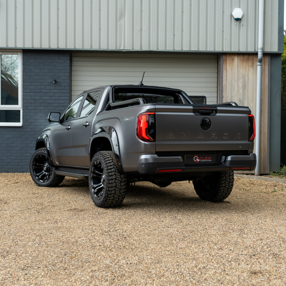 Win This Lamborghini Huracan OR This Brand New VW Amarok TDI 4Motion & £50,000 Cash *YOU CHOOSE* - Image 9
